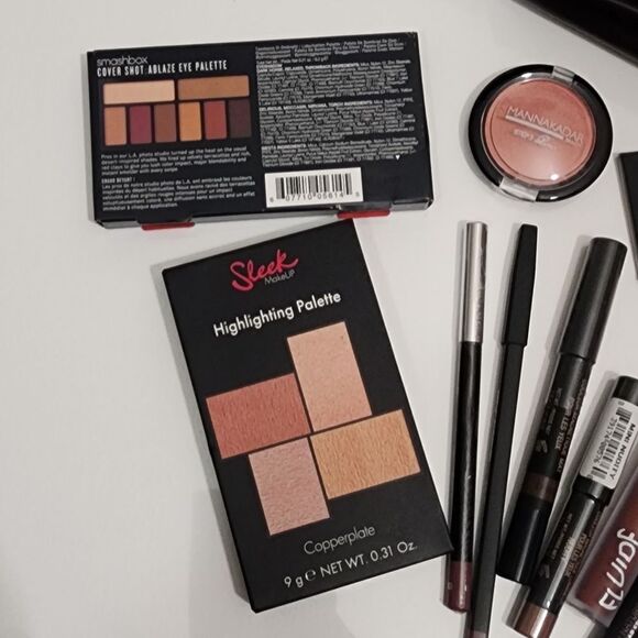 12 pc makeup bundle - Picture 2 of 5